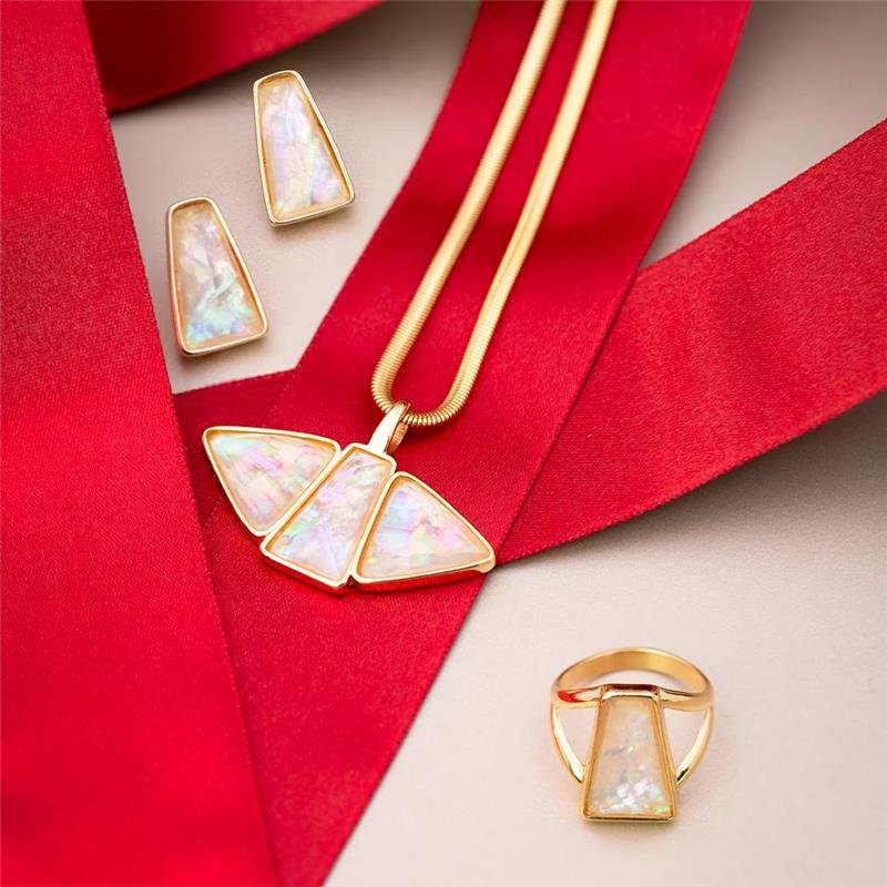 Anel Possebon Folheado a Ouro - Pedra Natural