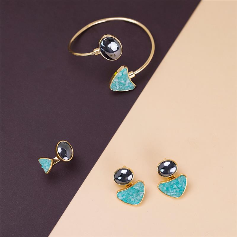 BRINCO FOLHEADO A OURO