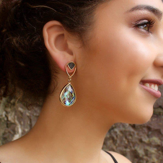 Brinco Brilhato Pedras Naturais Brasileiras — Folheado a Ouro