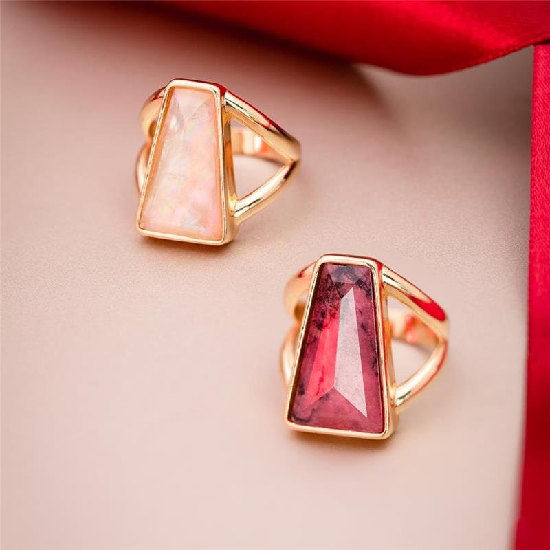 Anel Possebon Folheado a Ouro - Pedra Natural