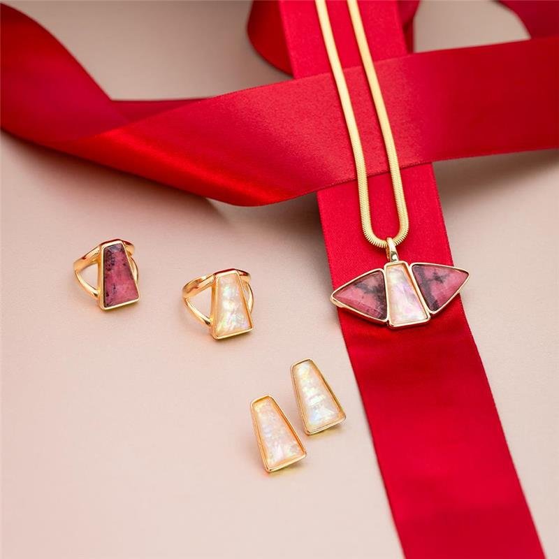 Anel Possebon Folheado a Ouro - Pedra Natural