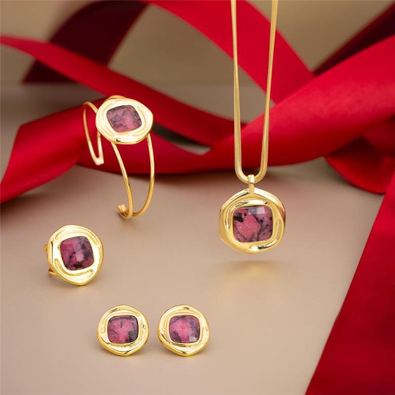 ANEL FOLHEADO A OURO