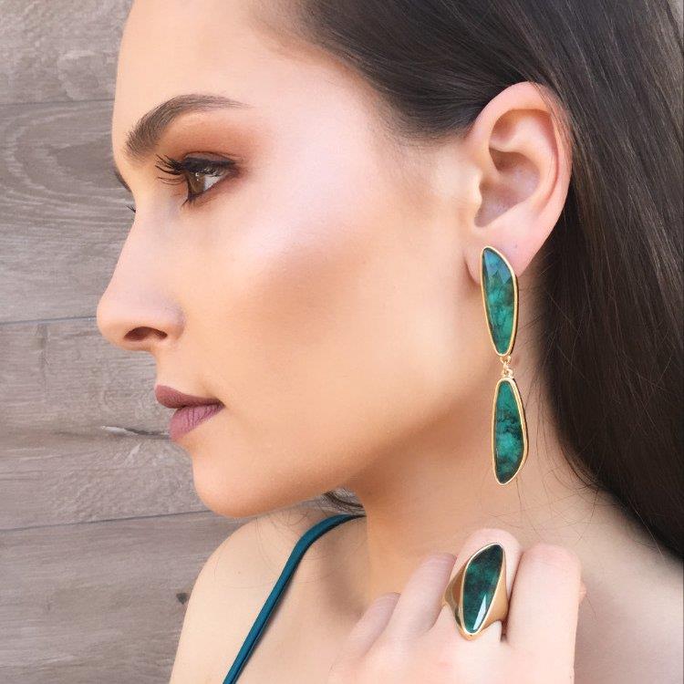 Anel Brilhato Pedras Naturais Brasileiras — Folheado a Ouro