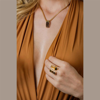 ANEL FOLHEADO A OURO