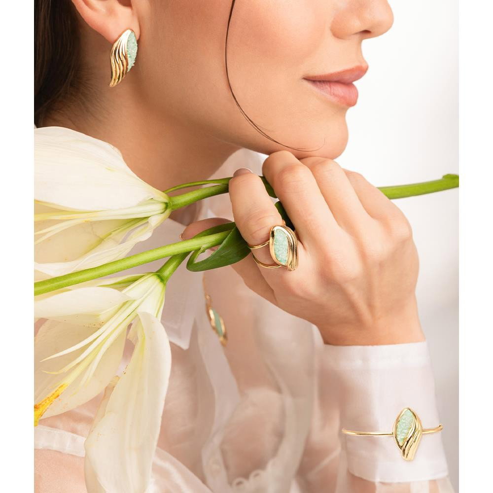 Anel Brilhato Florir com pedras naturais folheado a ouro