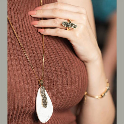 Anel Possebon Folheado a Ouro - Pedra Natural