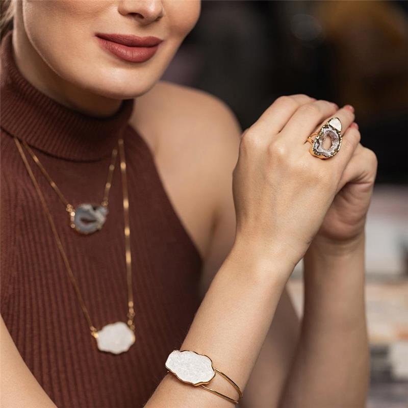 Anel Possebon Folheado a Ouro - Pedra Natural