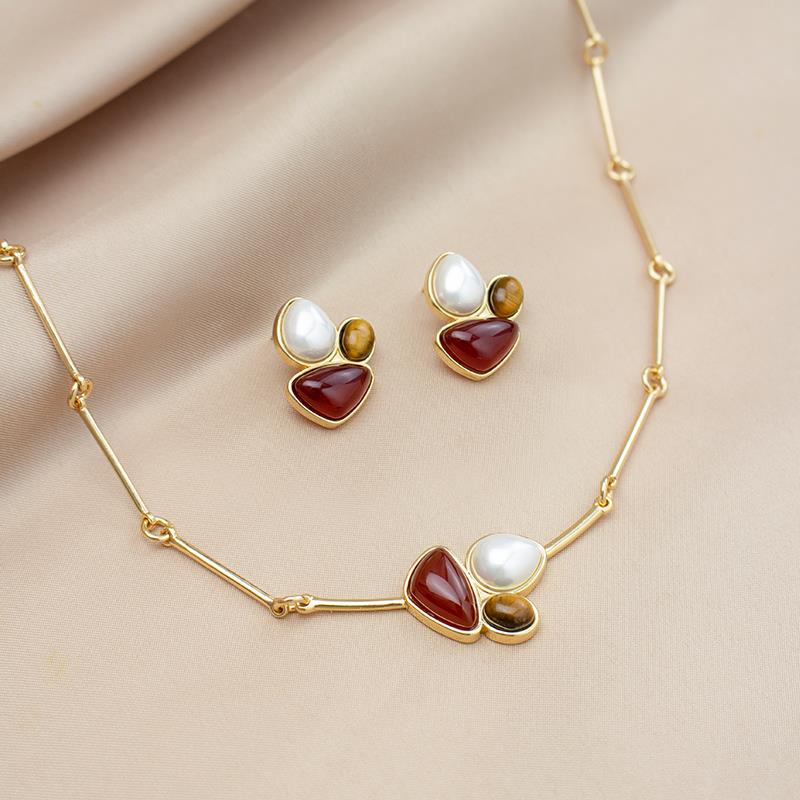 BRINCO FOLHEADO A OURO