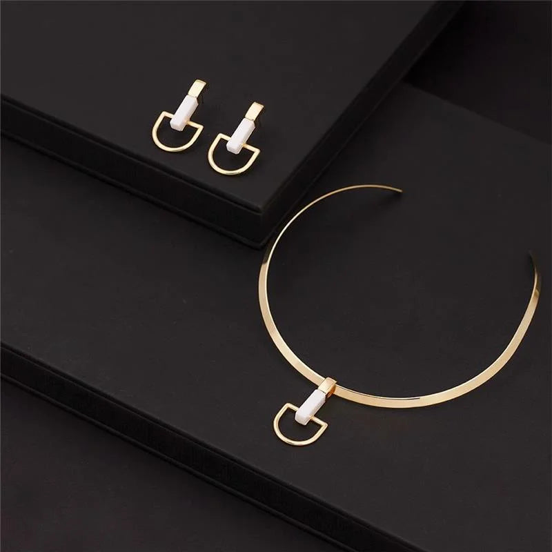 BRINCO FOLHEADO A OURO