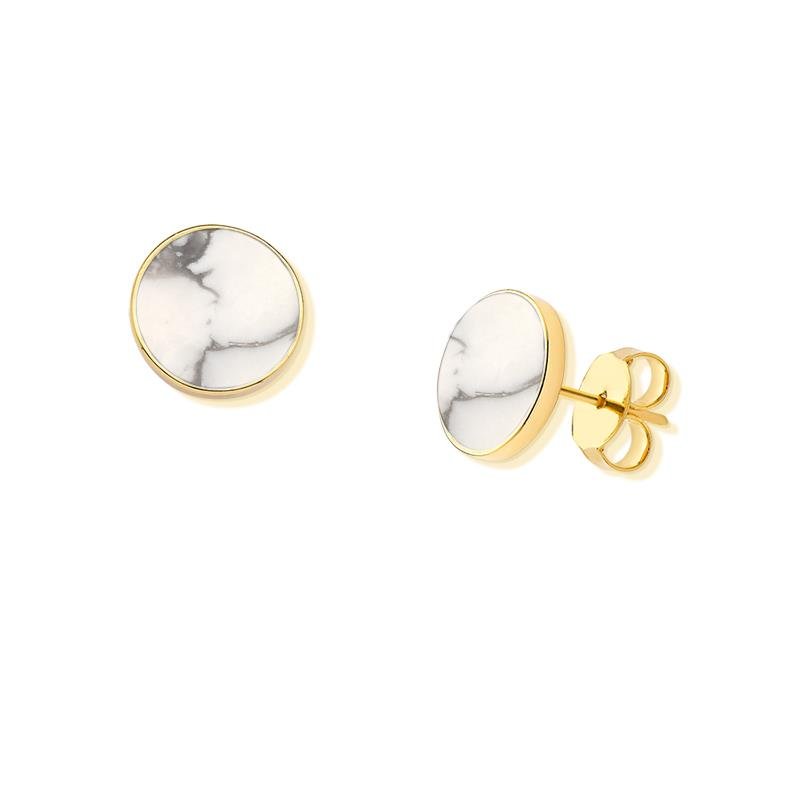 Brinco Brilhato Geométrica Pedra Redonda 12 mm — Folheado a Ouro — Howlita Branca