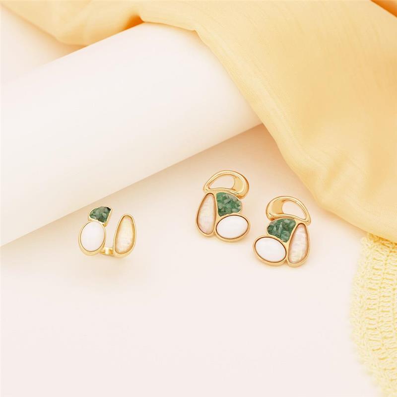 BRINCO FOLHEADO A OURO