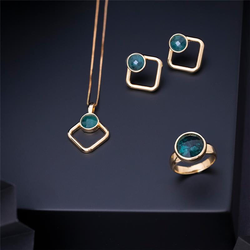 Brinco Brilhato Pedras Naturais Brasileiras — Folheado a Ouro