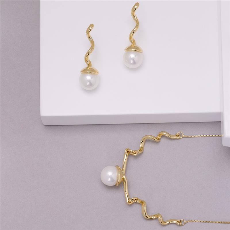 BRINCO FOLHEADO A OURO