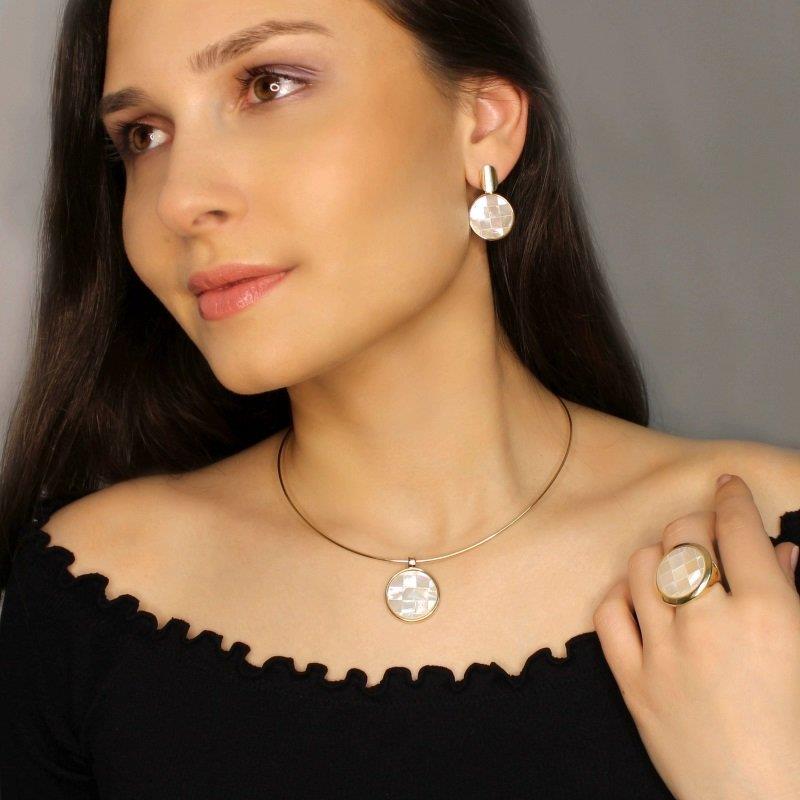 Brinco Brilhato Pedras Naturais Brasileiras — Folheado a Ouro