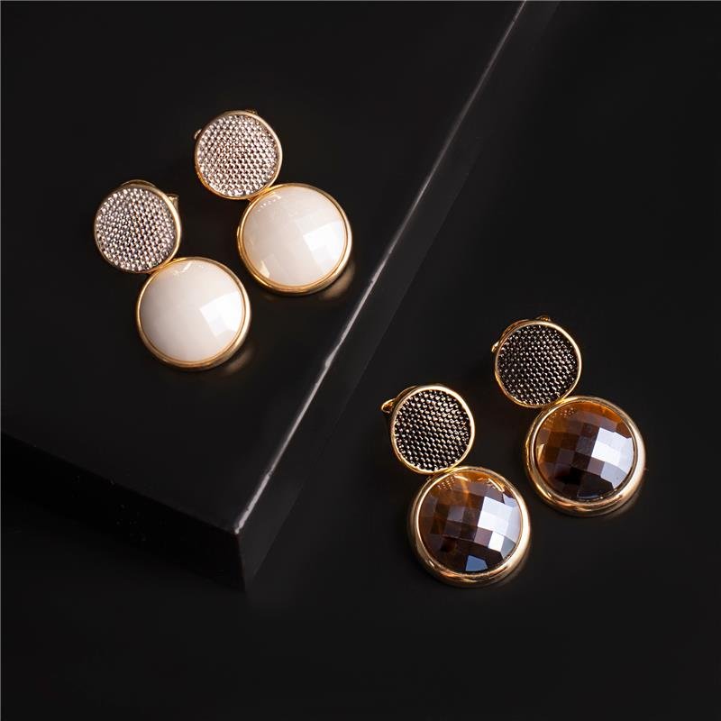 Brinco Brilhato Facetada Perolada 2,7 cm — Ouro e Ródio Negro