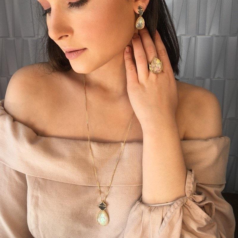 BRINCO FOLHEADO A OURO E RÓDIO NEGRO