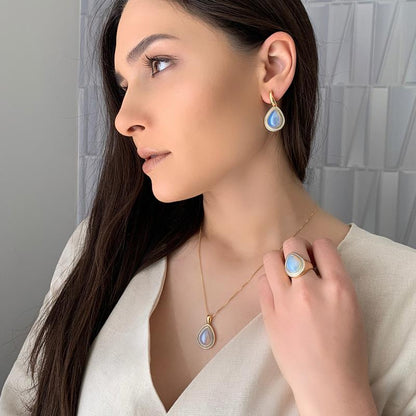 BRINCO FOLHEADO A OURO E RÓDIO BRANCO COM EFEITO PEROLADO