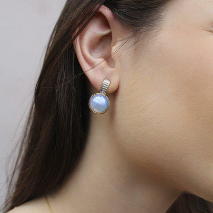 BRINCO FOLHEADO A OURO E RÓDIO BRANCO COM EFEITO PEROLADO