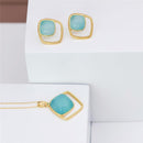 CONJUNTO FOLHEADO A OURO