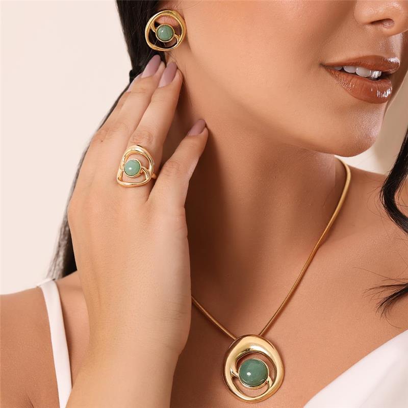 CONJUNTO FOLHEADO A OURO