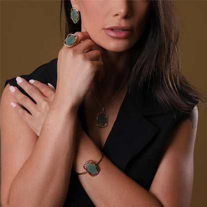 Conjunto Brilhato Pedras Naturais Brasileiras — Folheado a Ouro