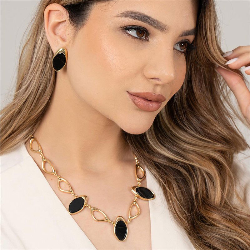 Conjunto Geométrica colar e brinco folheado a ouro