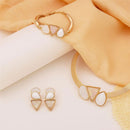 CONJUNTO FOLHEADO A OURO