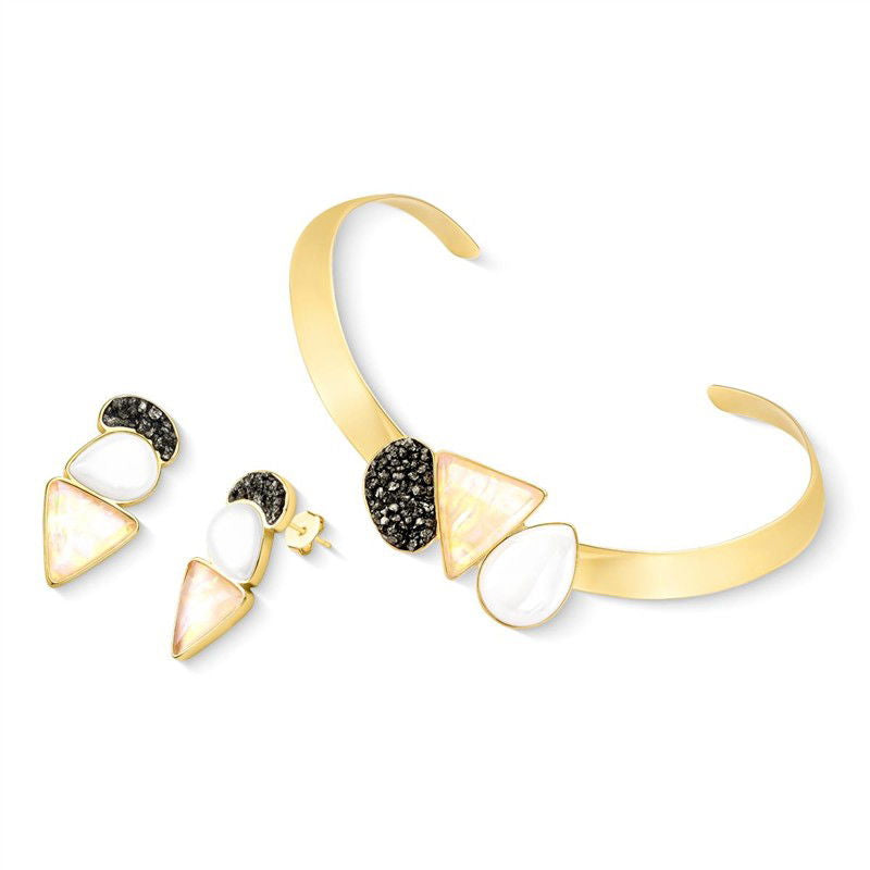 CONJUNTO FOLHEADO A OURO