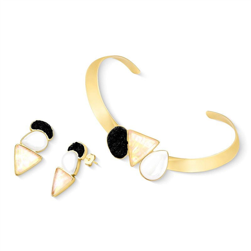 CONJUNTO FOLHEADO A OURO