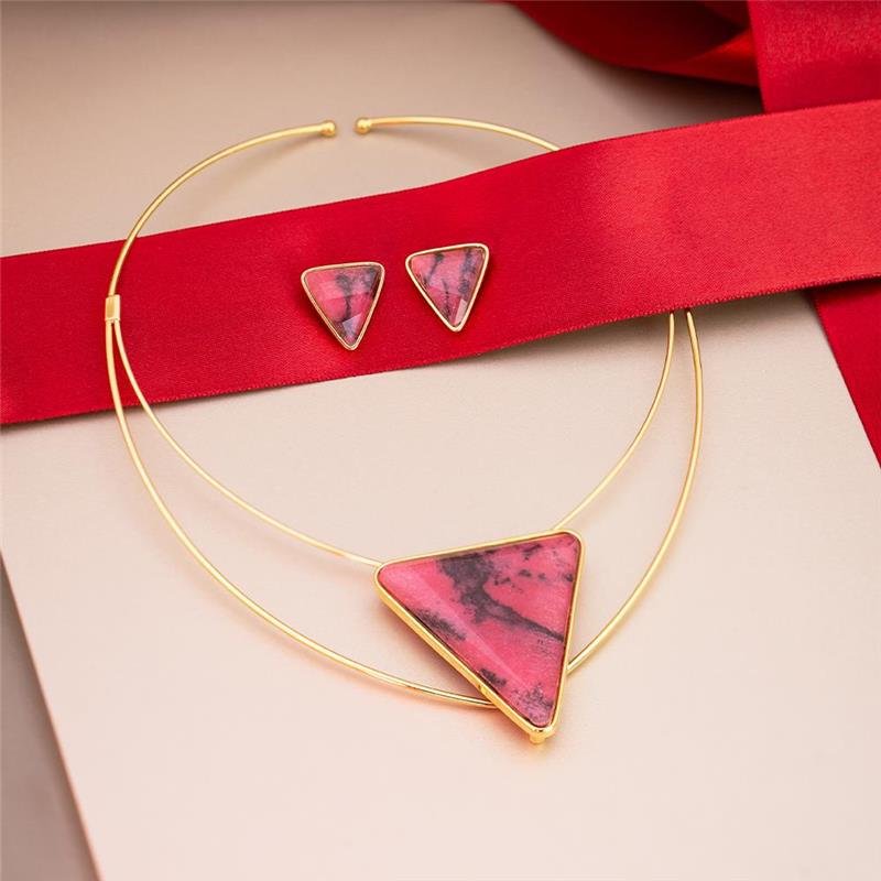 CONJUNTO FOLHEADO A OURO