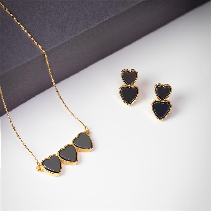 CONJUNTO FOLHEADO A OURO