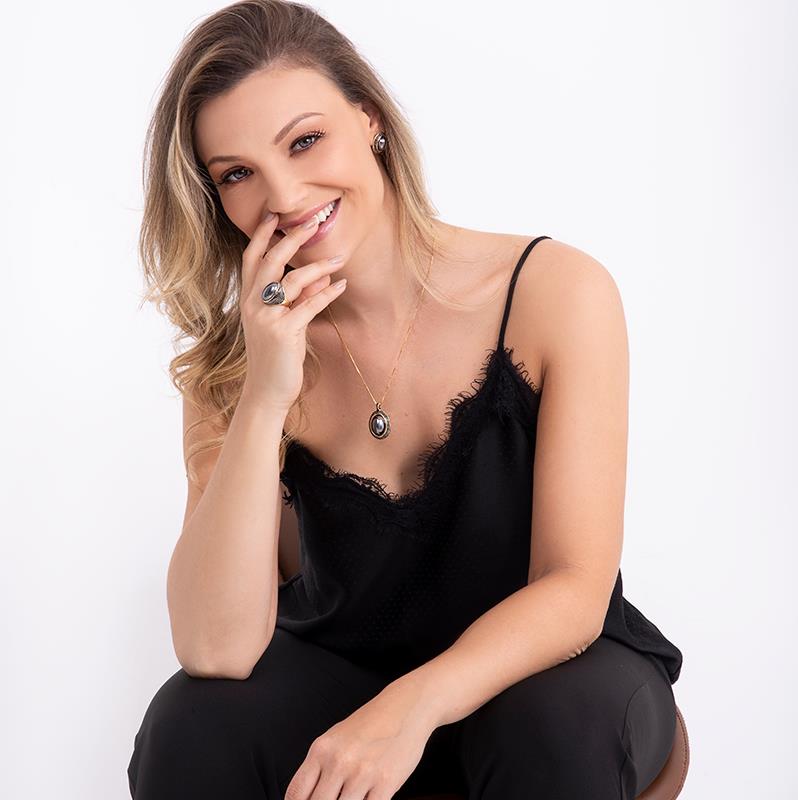 Conjunto Brilhato folheado a ouro com ródio negro e pérolas shell — referência 031256503