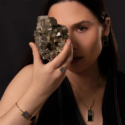Conjunto Brilhato Pedras Naturais Brasileiras — Folheado a Ouro
